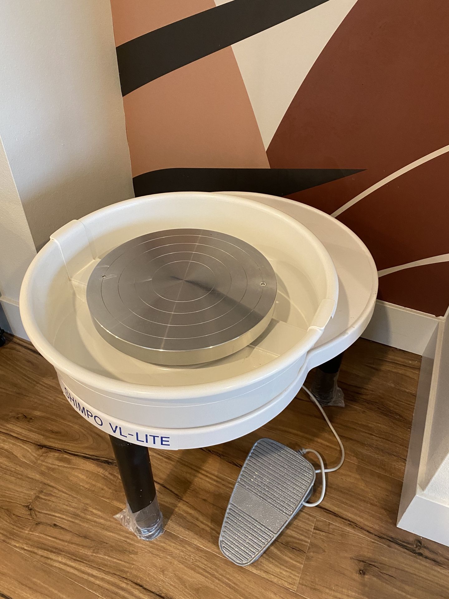 Shimpo VL Lite Pottery Wheel + Tools + Glazes for Sale in Seattle, WA OfferUp