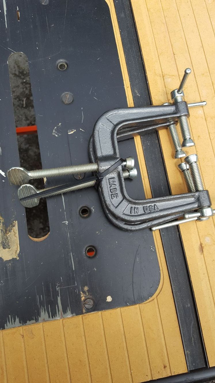 2 cabinet clamps