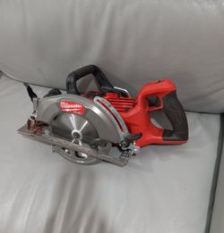 MILWAUKEE  FUEL 7 1/4" REAR HANDLE SAW IN EXCELLENT CONDITIONS  ..$200
