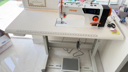 VEVOR Industrial Commercial Sewing Machine with Table & Servo Motor
