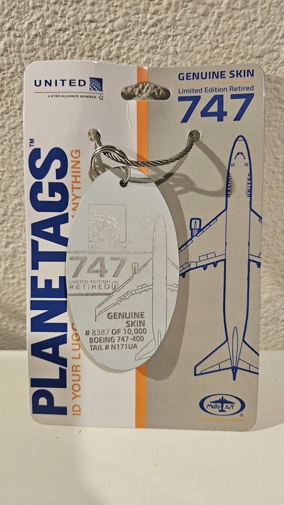Planetag United Airlines Boeing 747-400 Retired Airframe Keychain