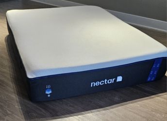 Nectar Queen Mattress (Like New)