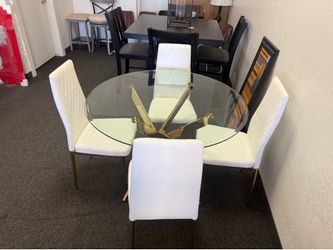 Dining table and 4 chairs