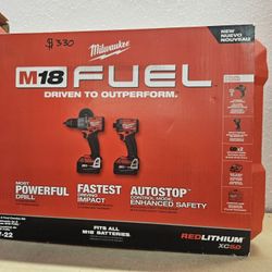 Milwaukee
M18 FUEL 18V Lithium-Ion Brushless Cordless Hammer Drill and Impact Driver Combo Kit (2-Tool) with 2 Batteries