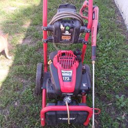 Husky  2600 Psi Pressure Washer 