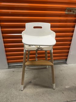 Plastic And Wood High chair
