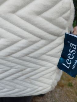 Leesa legend hybrid king size mattress new FREE DELIVERY all weekend retail price;$1200