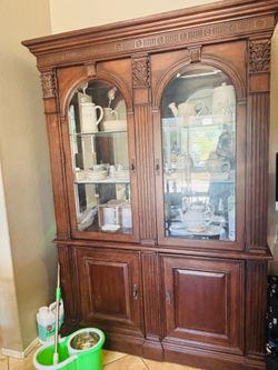 Beautiful china in great condition