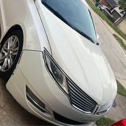 2013 Lincoln Sedan