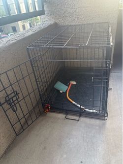 Metal dog kennel