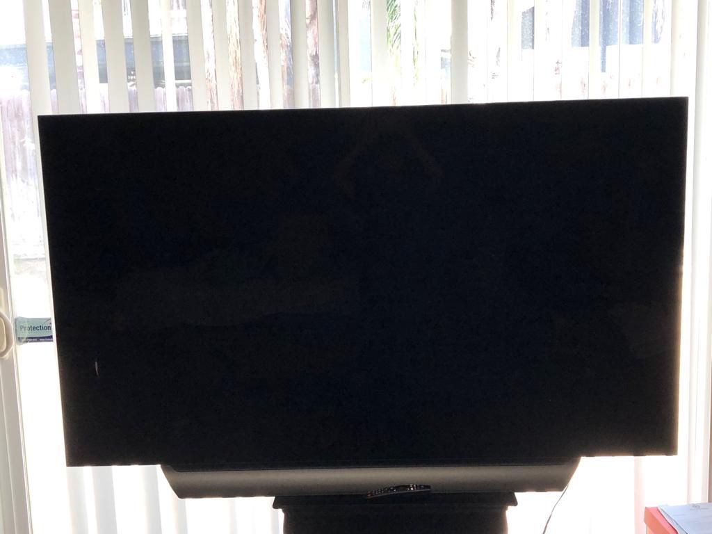 77” Oled LG TV C8 Series