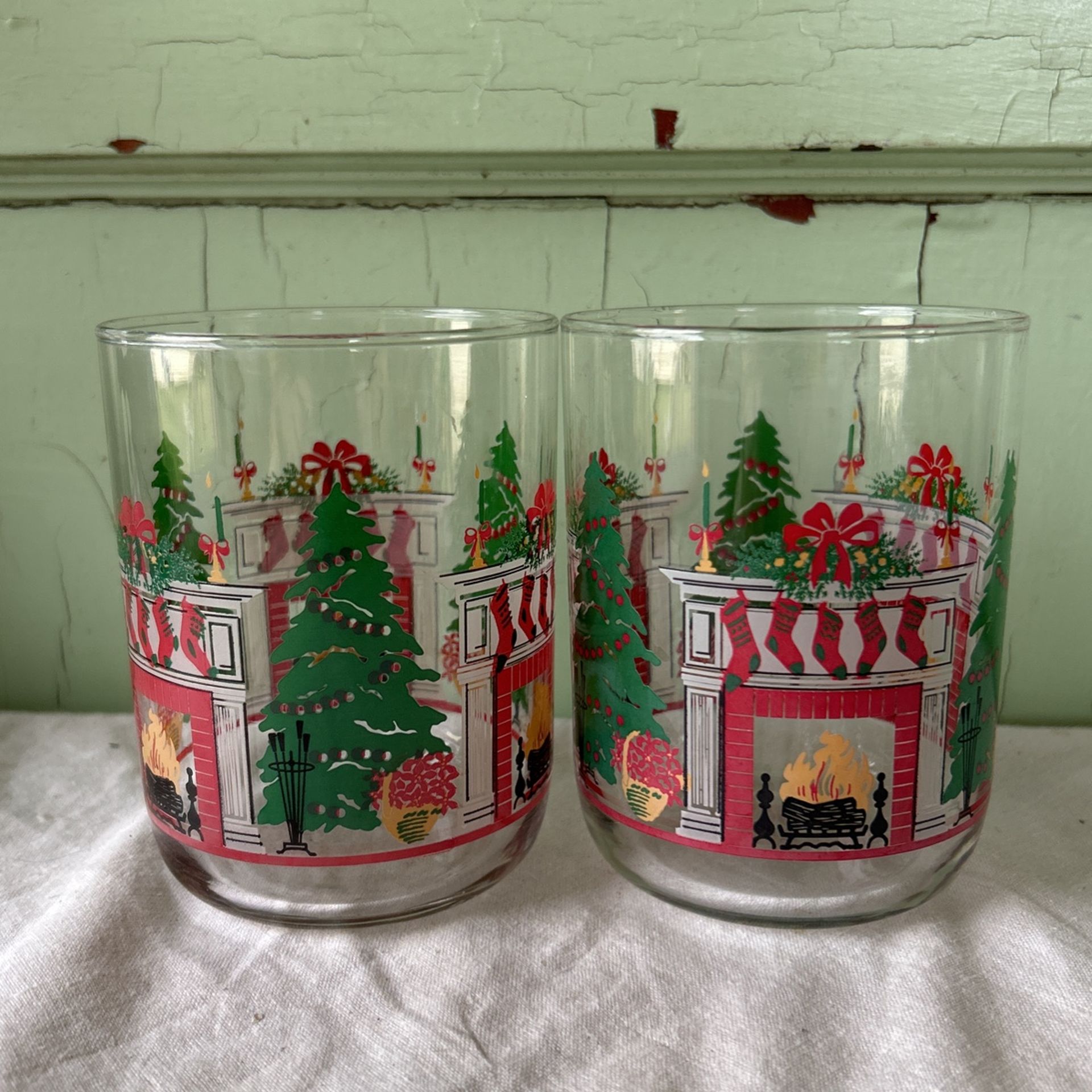 Vintage Libbey Christmas Holiday Fireplace Lowball Drinking Glasses Tumblers 2