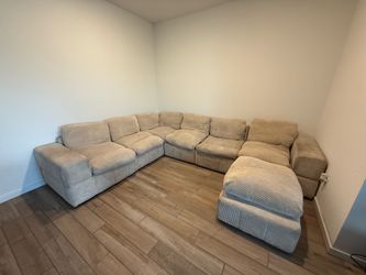 Couch 6 seats plus Otto man