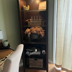 Lighted Curio W Glass Shelf 30$