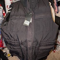 Woman Black Vest Size Medium Juniors