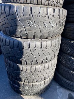 35x12.50r20 Toyo tires con 80% de Vida las 4