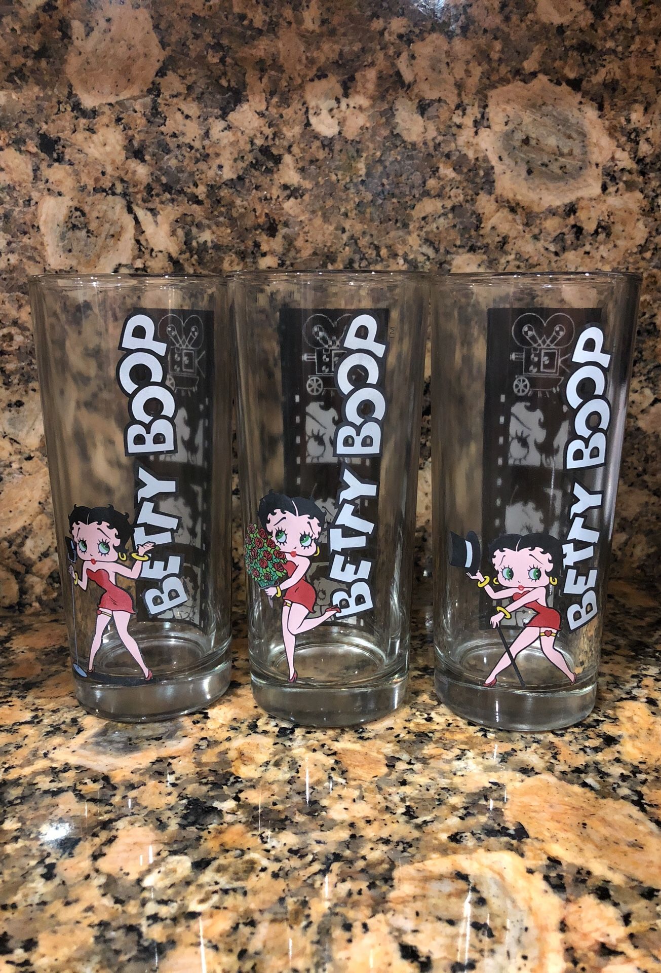 Set of 3 vintage collectible Betty boop glass drinking cups