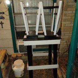 Bar Table And Stools 