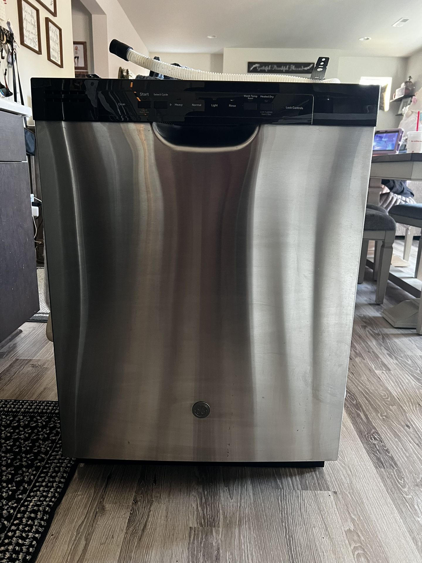 GE 24” Dishwasher