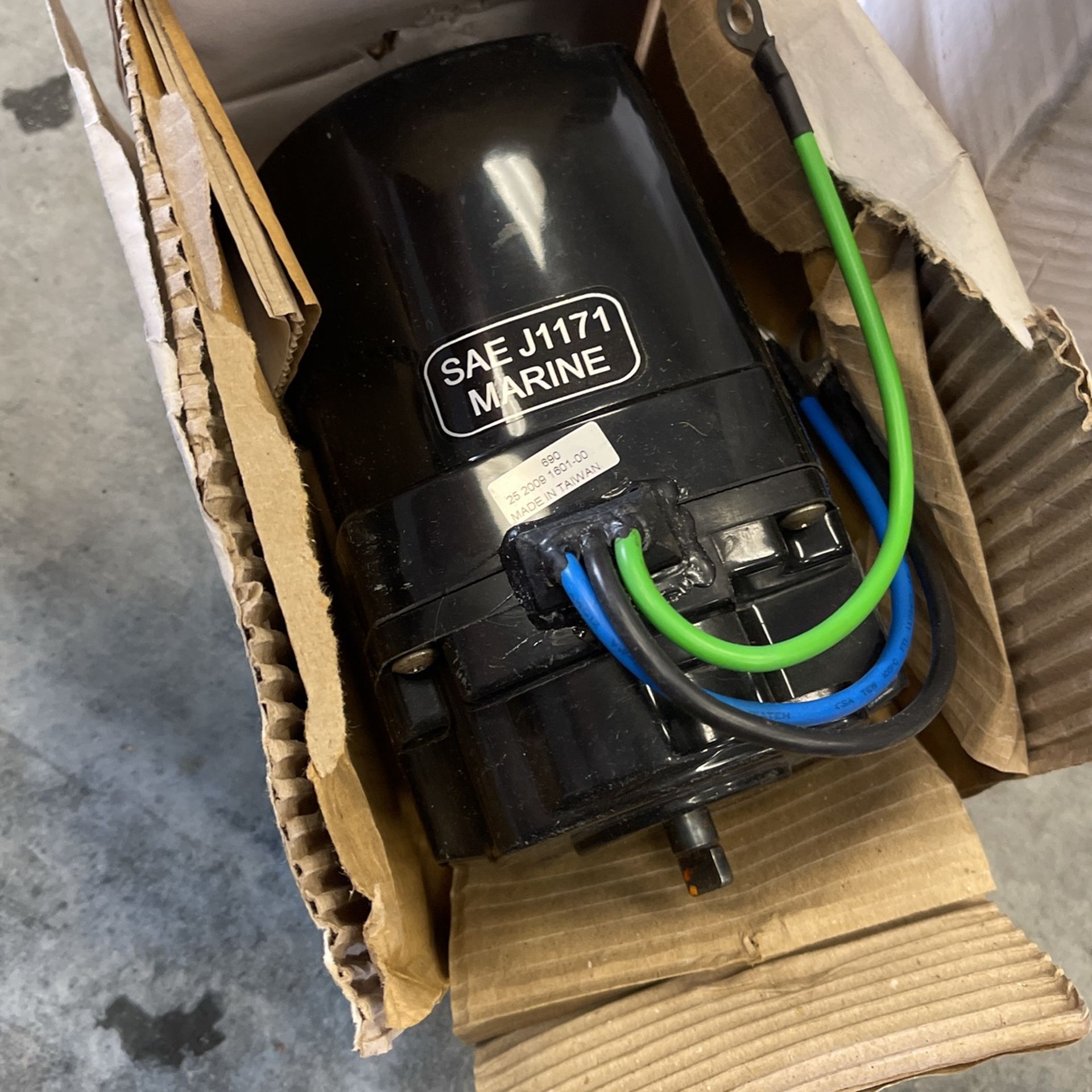 Boat Tilt And Trim Motors