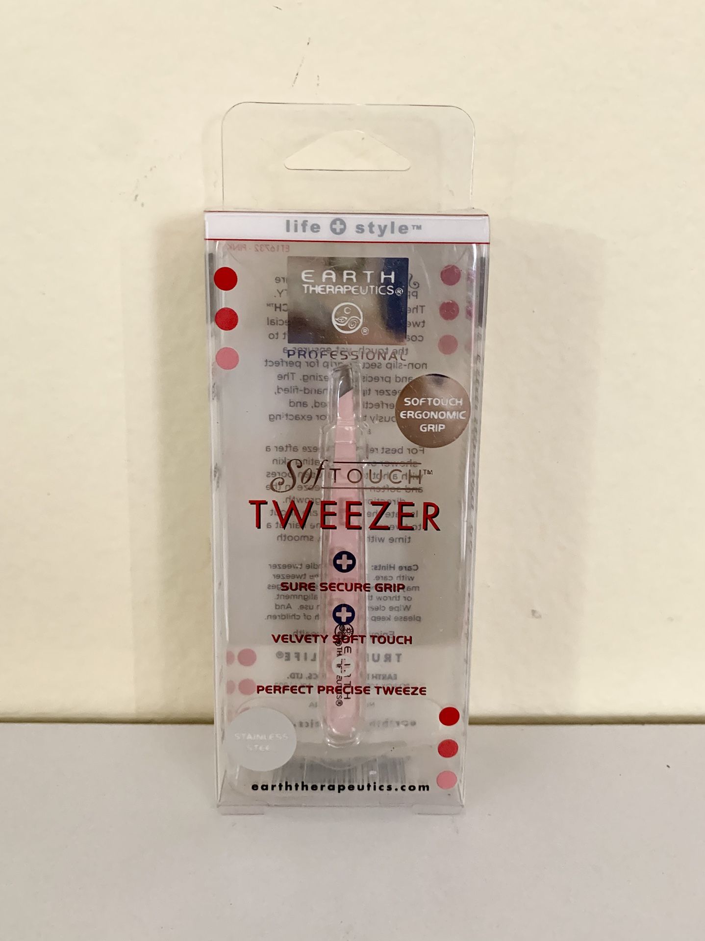 Brand New - Earth Therapeutics Softouch Tweezer in Pink