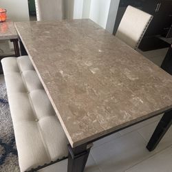 Dinning Room Table 6 Seats 