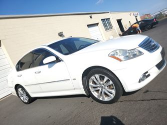 08 Infiniti M35x mint