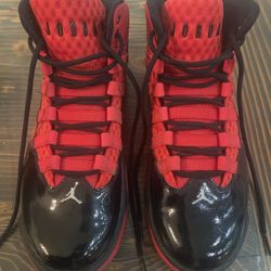 Jordan MAX AURA SIZE 8