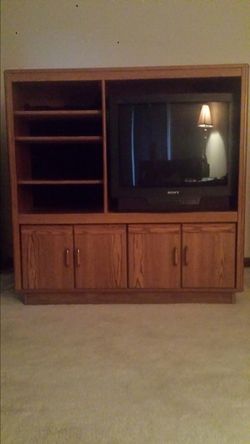 Entertainment center