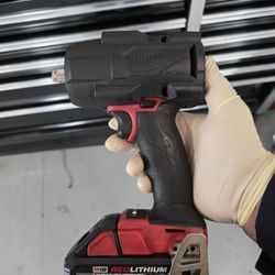Milwaukee Mid Torque 1/2 In Impact 