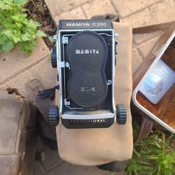 Camera Mamiya C220