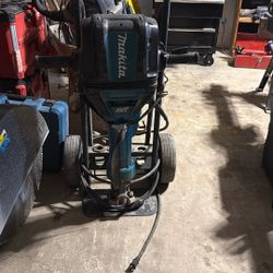 90lb Makita Jack Hammer 