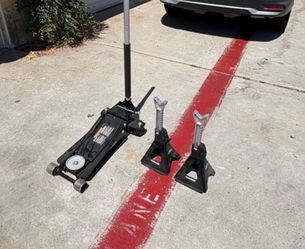 HUSKY 3TON LOW PROFILE JACK WITH 2 3TON JACK STANDS