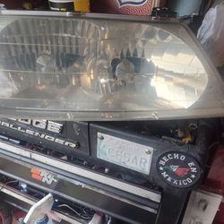 1999 Toyota Avalon XL Headlight Assembly