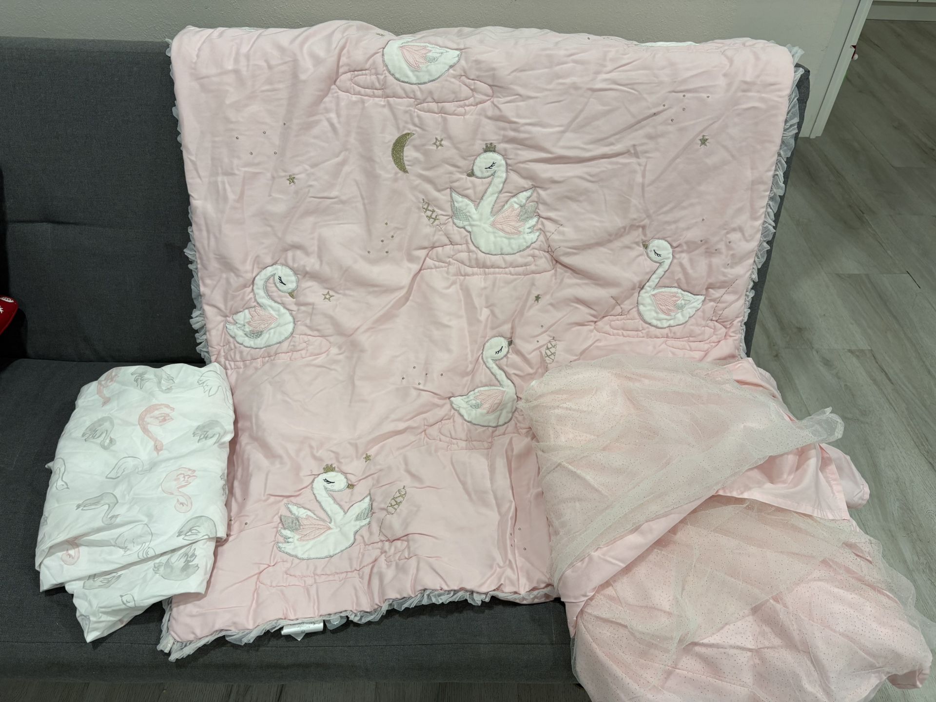 Lambs & ivy crib Bedding set