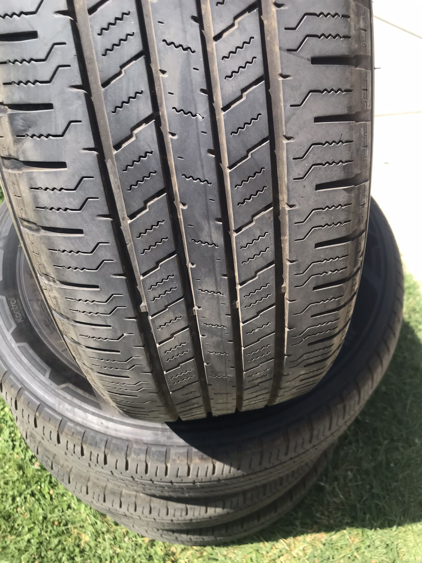 4 tires size 22565r17