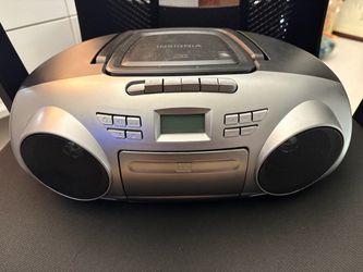 Insignia Portable CD Radio Boombox