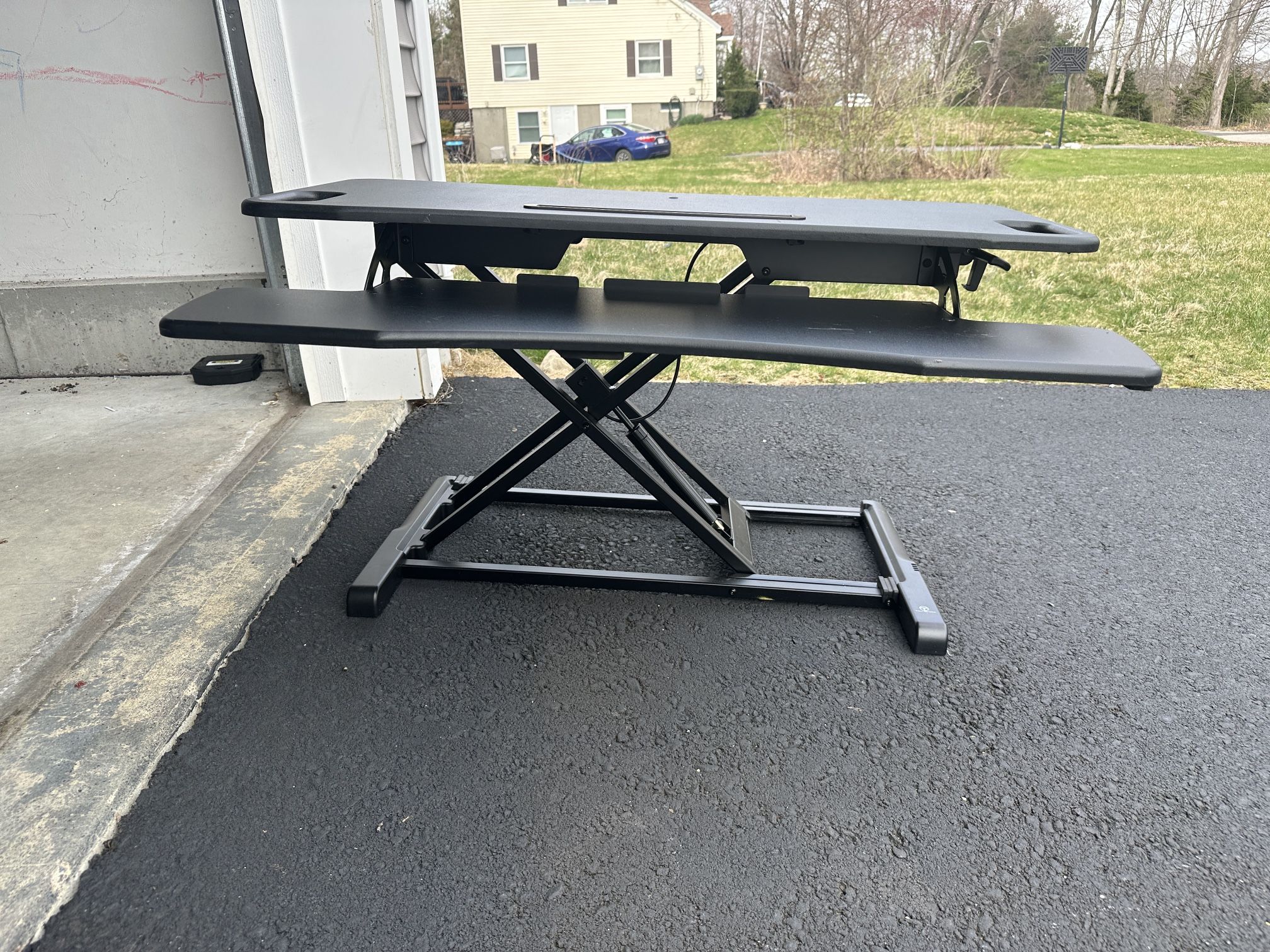 Raised Desk - Manual