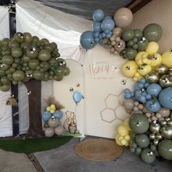 Winnie The Pooh Balloon Garland