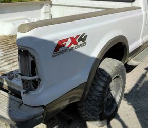99-07 f250 bed clean no dents $750 parts partout