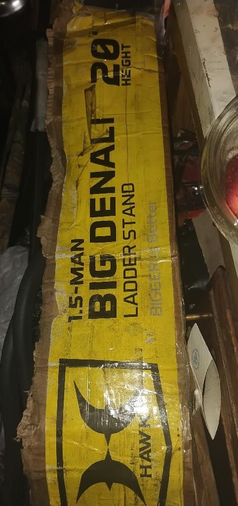 Deer Hunting Ladder Stands – Hawk Big Denali 20’