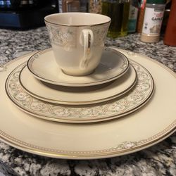 Fine China Set, Crème 