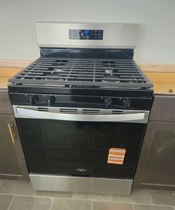 Whirlpool Brand New !! 30 in. 4-Burner Freestanding Gas Range in Stainless Steel