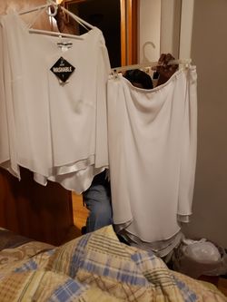28 wide skirt an shirt white
