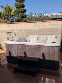 Hot tub