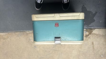 Thermos Vintage Ice Chest