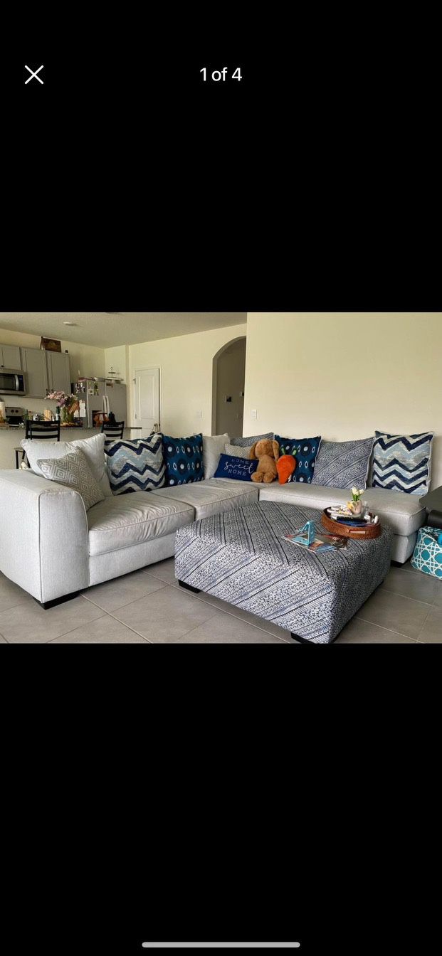 Title: Sectional (sofa & chase) + cocktail Ottoman-as is $1250