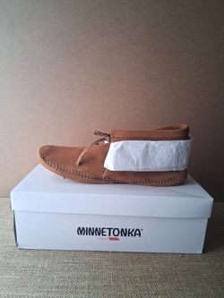 NIB Minnetonka Men's Suede Leather Laced Softsole Moccasins - Size 10