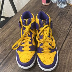 Lakers Colored Nike’s 4.5Y