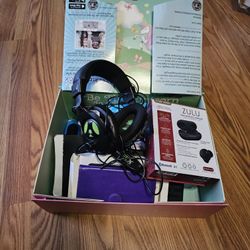 Box Of Electronic Items Cell, IPad, Headphones